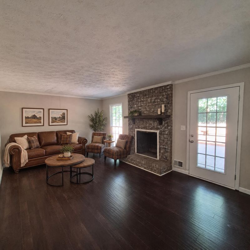 Property photo 3 of 2201 Brookfield Cir