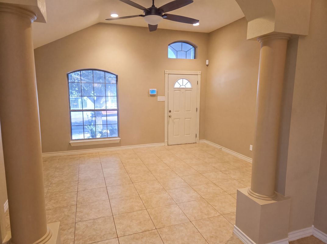 Property photo 3 of 4517 Vanessita Ct