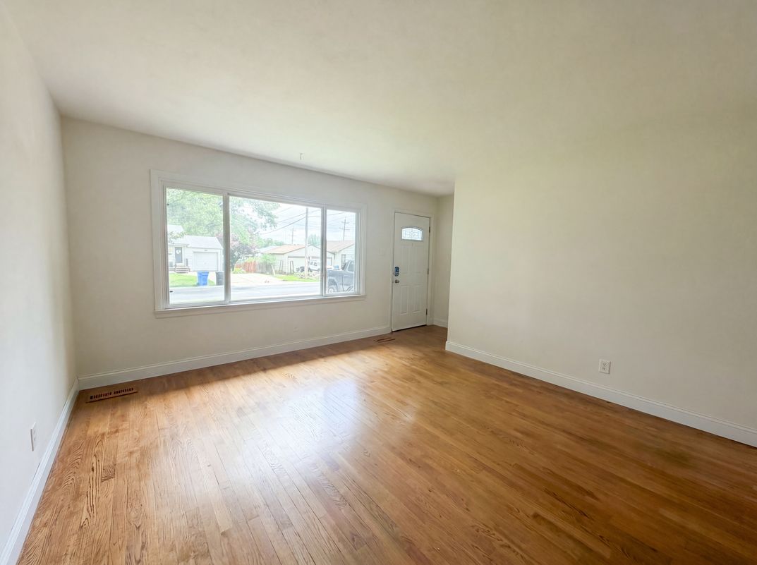 Property photo 3 of 1 Winstead Pl