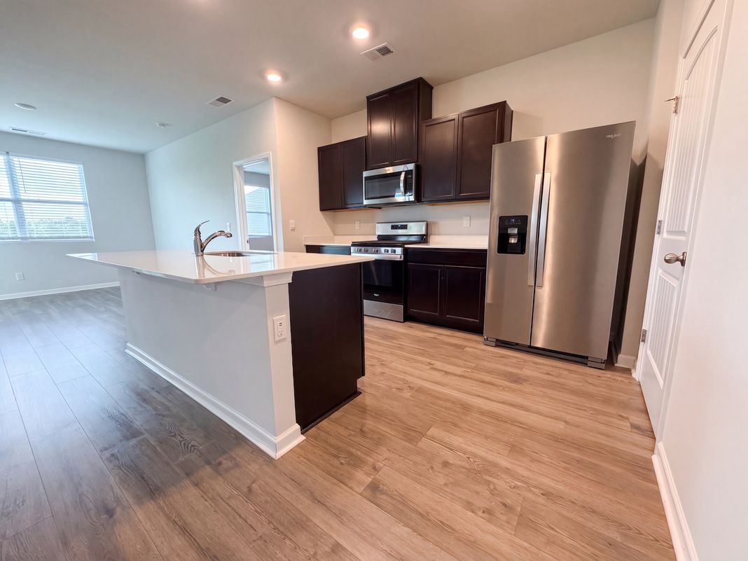 Property photo 2 of 4204 Miranda Pl