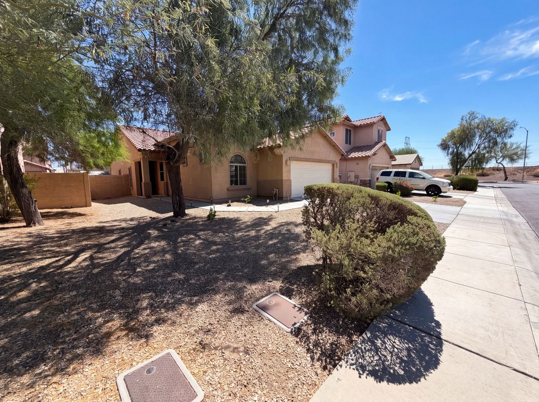 Photo 24 of 27 of 934 E Overlin Dr, Avondale, AZ