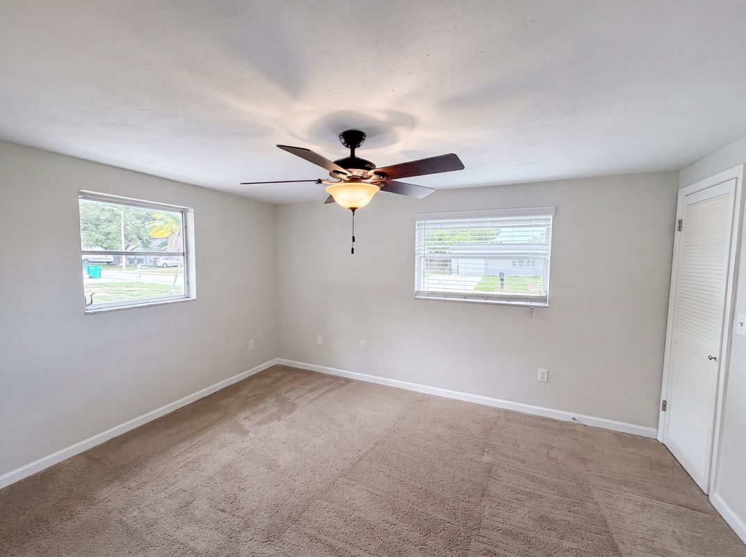 Photo 18 of 28 of 3400 Bainbridge Dr, Holiday, FL
