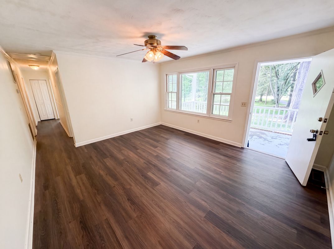 Property photo 3 of 5100 Robinwood Dr