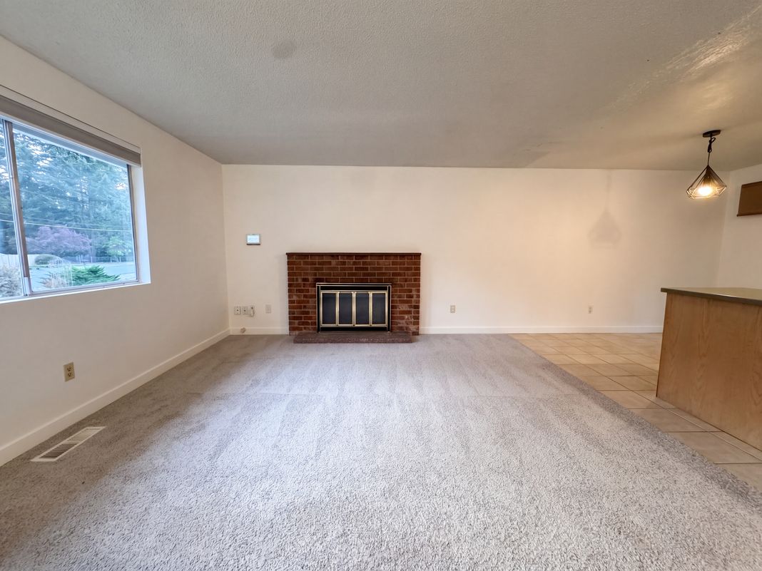 Property photo 3 of 13615 97th Ave NW