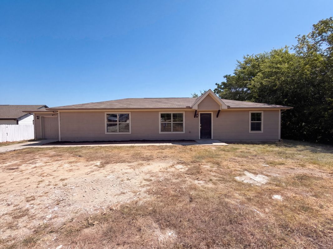 Property photo 1 of 521 Brazos Hills Dr
