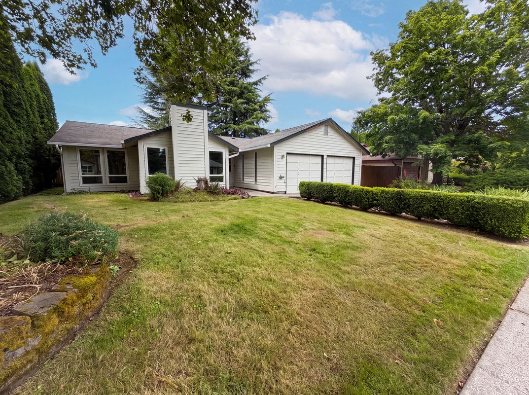 Property photo 1 of 2908 NE 103rd Ave