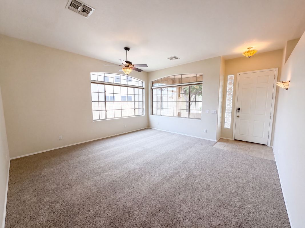 Property photo 3 of 2090 W Corona Dr