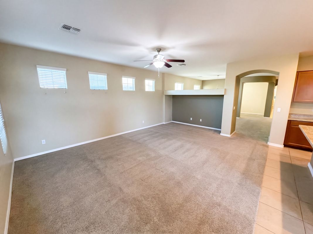 Property photo 3 of 1898 S 160th Ln