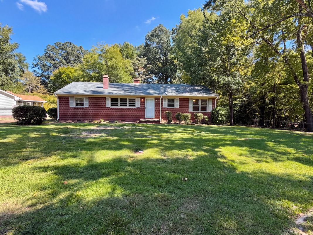 Property photo 1 of 3811 Woodside Rd