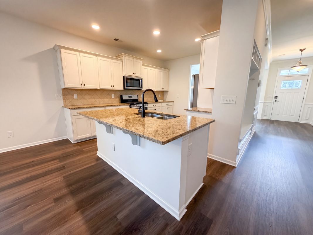 Property photo 2 of 317 Whispering Breeze Ln