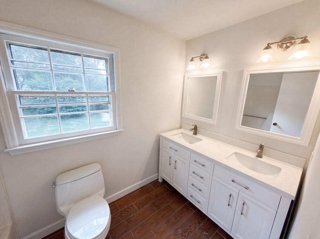 Photo 9 of 19 of 8909 Danson Dr, Charlotte, NC