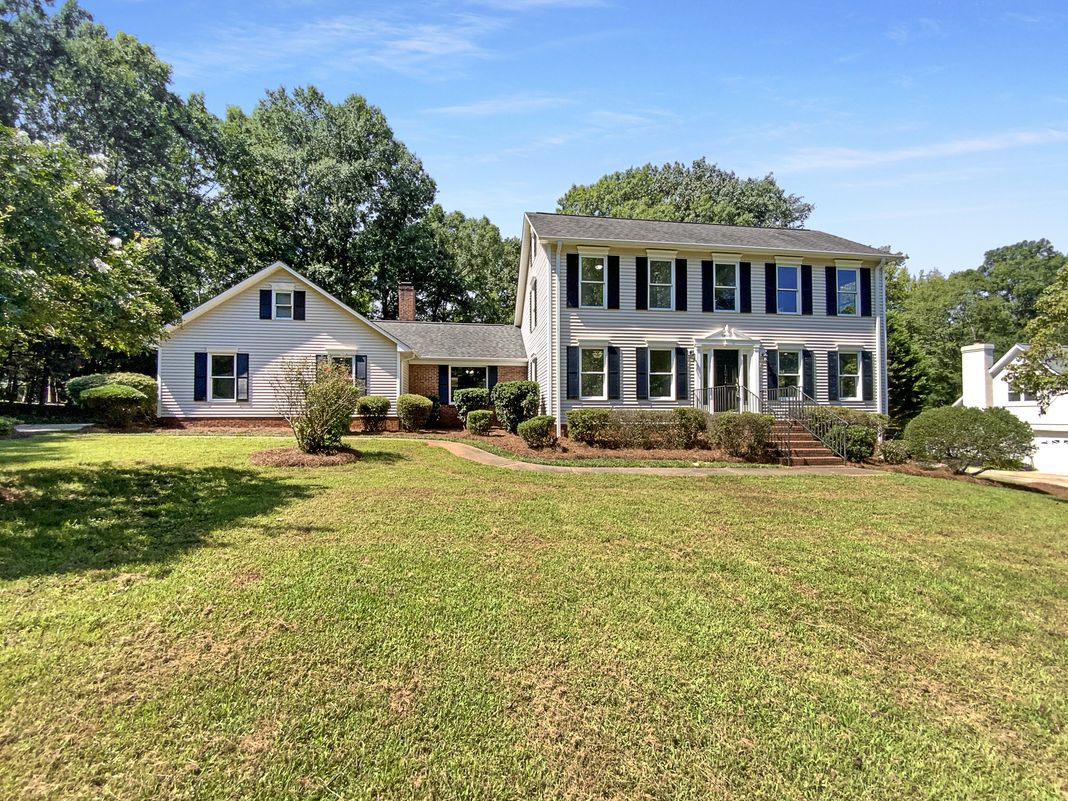 Property photo 1 of 1871 Tara Trl