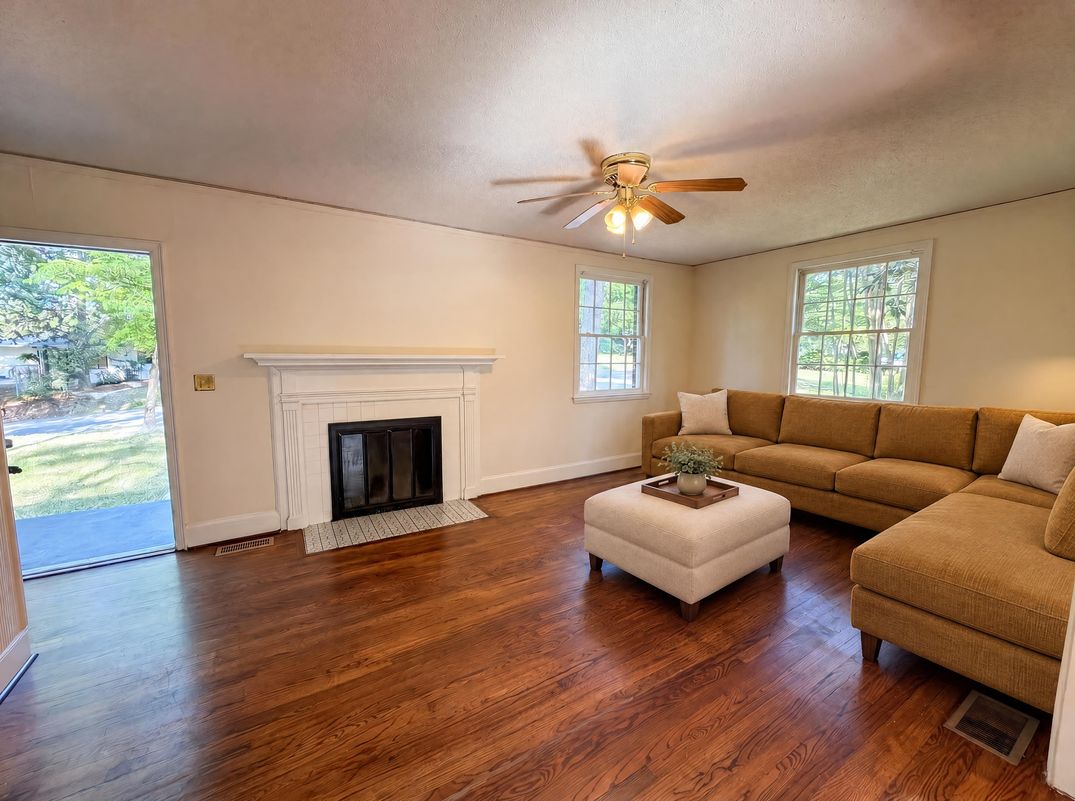 Property photo 3 of 1901 Glenwood Rd