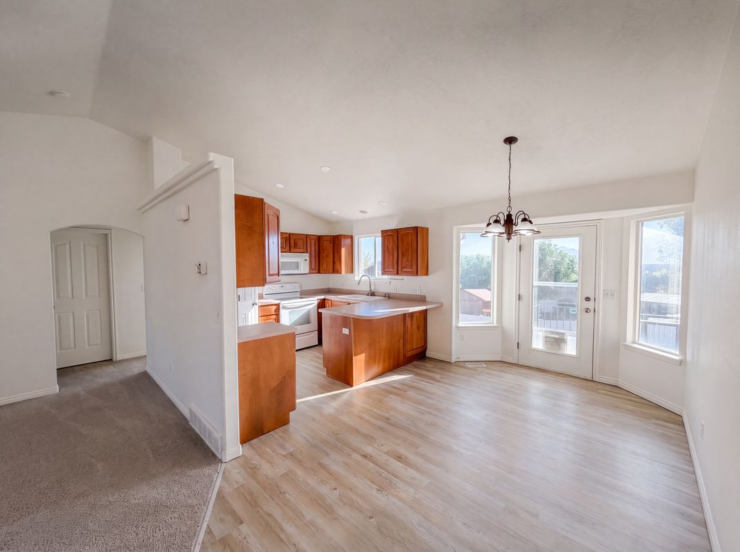 Property photo 2 of 14273 S Heartstone Cir