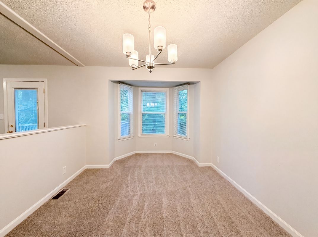 Photo 3 of 20 of 166 Kirby Dr, Clarksville, TN