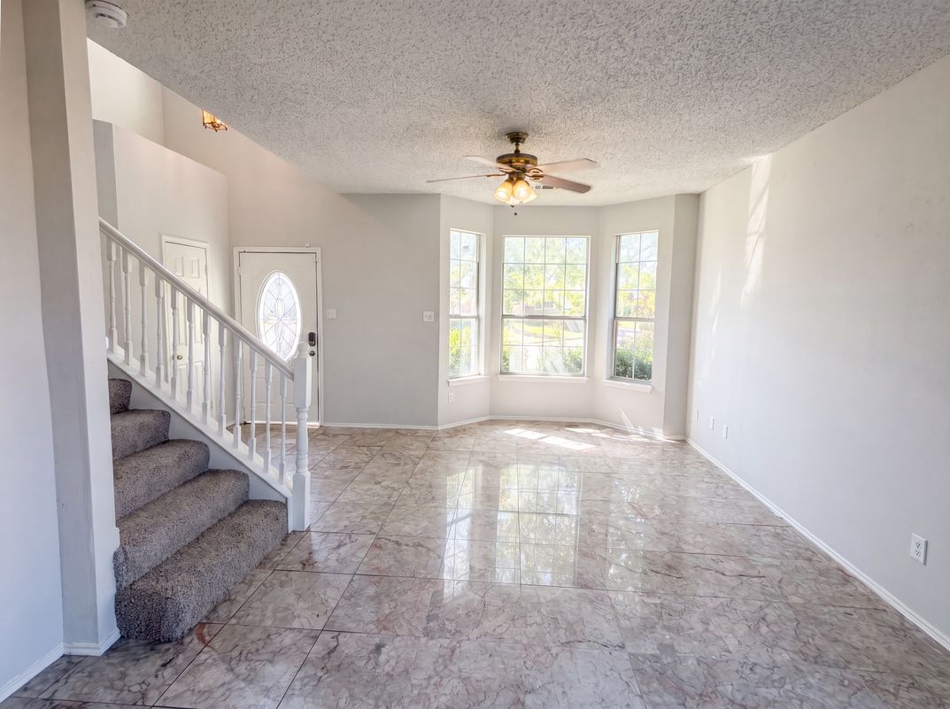 Photo 7 of 18 of 861 Pimernel Ln, Plano, TX