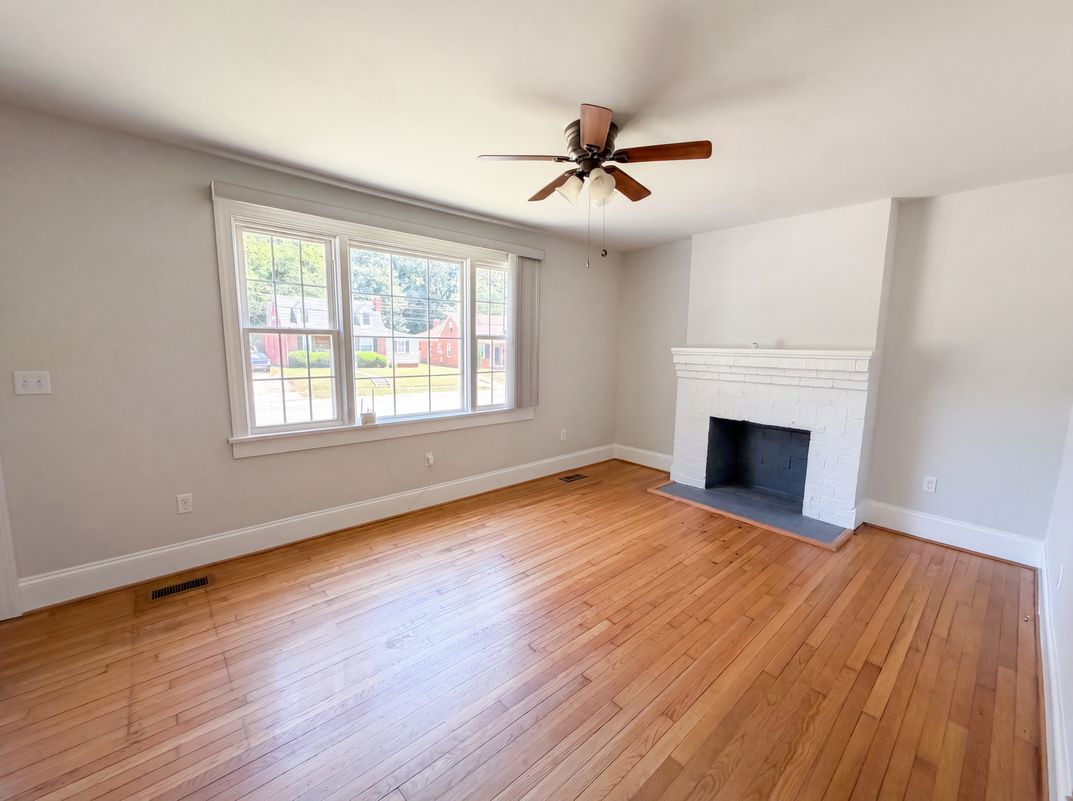 Property photo 3 of 1826 East Blvd