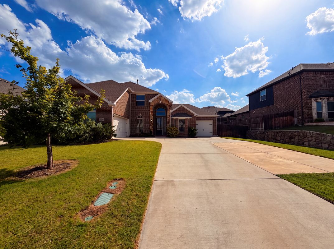 Property photo 1 of 4305 Curlew Ln