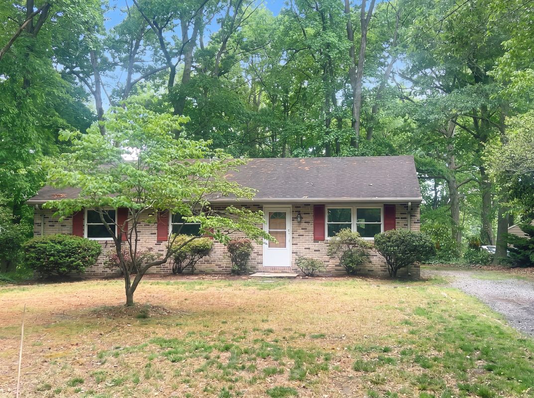 Property photo 1 of 7307 E Ranier Dr