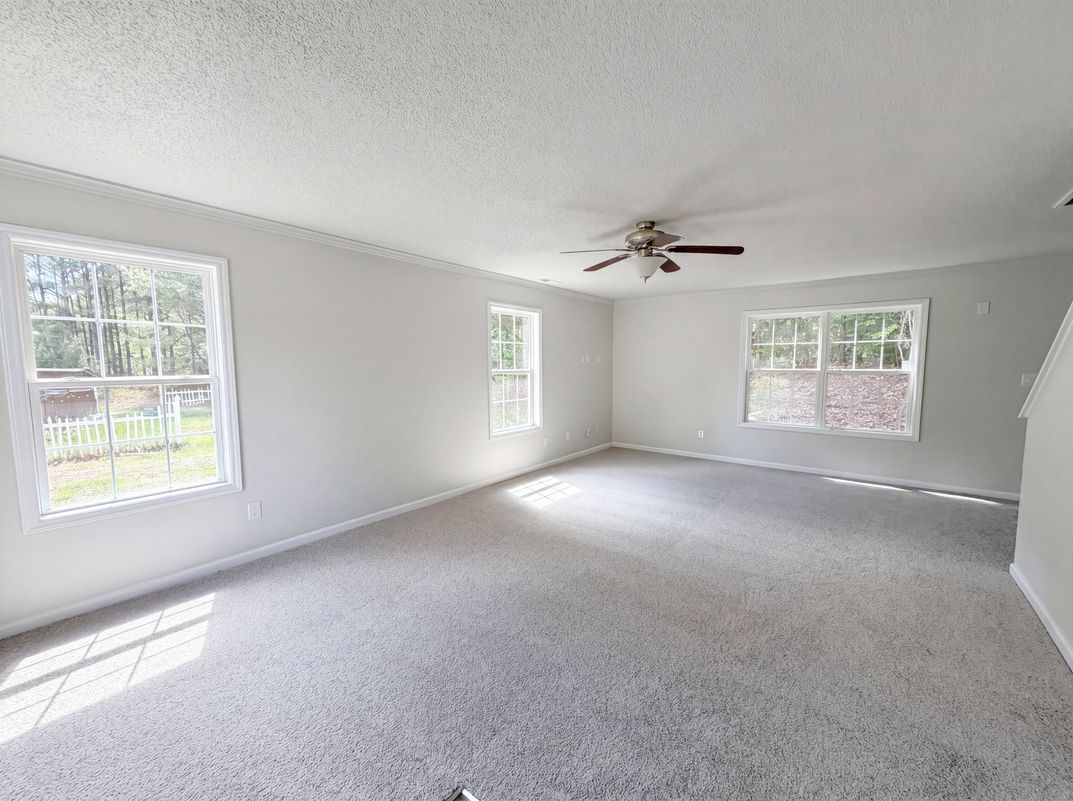 Property photo 3 of 708 Woodgreen Dr
