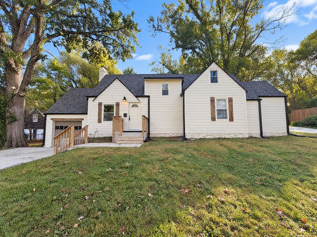 Property photo 1 of 5825 Hadley St