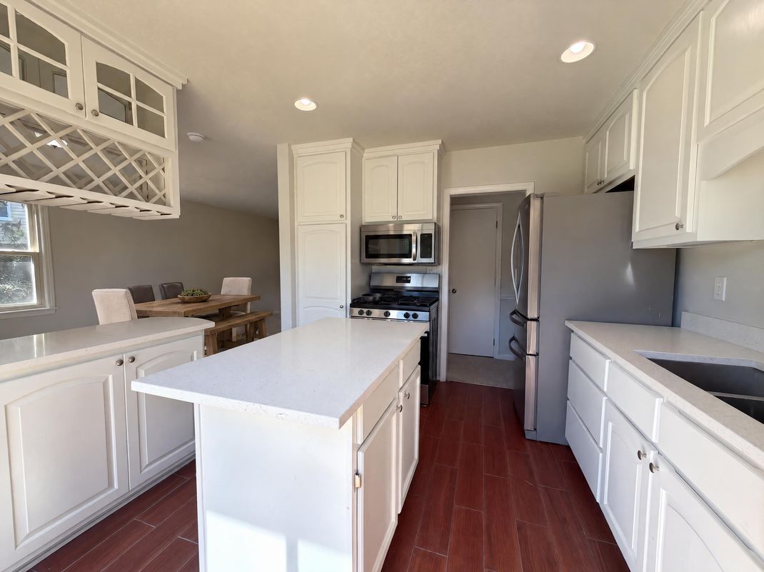 Property photo 2 of 5408 Woodard Ct
