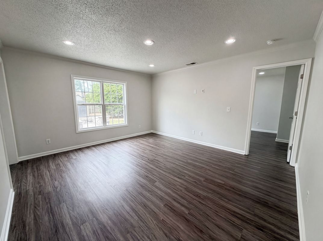 Property photo 3 of 12 Finch Wood Dr