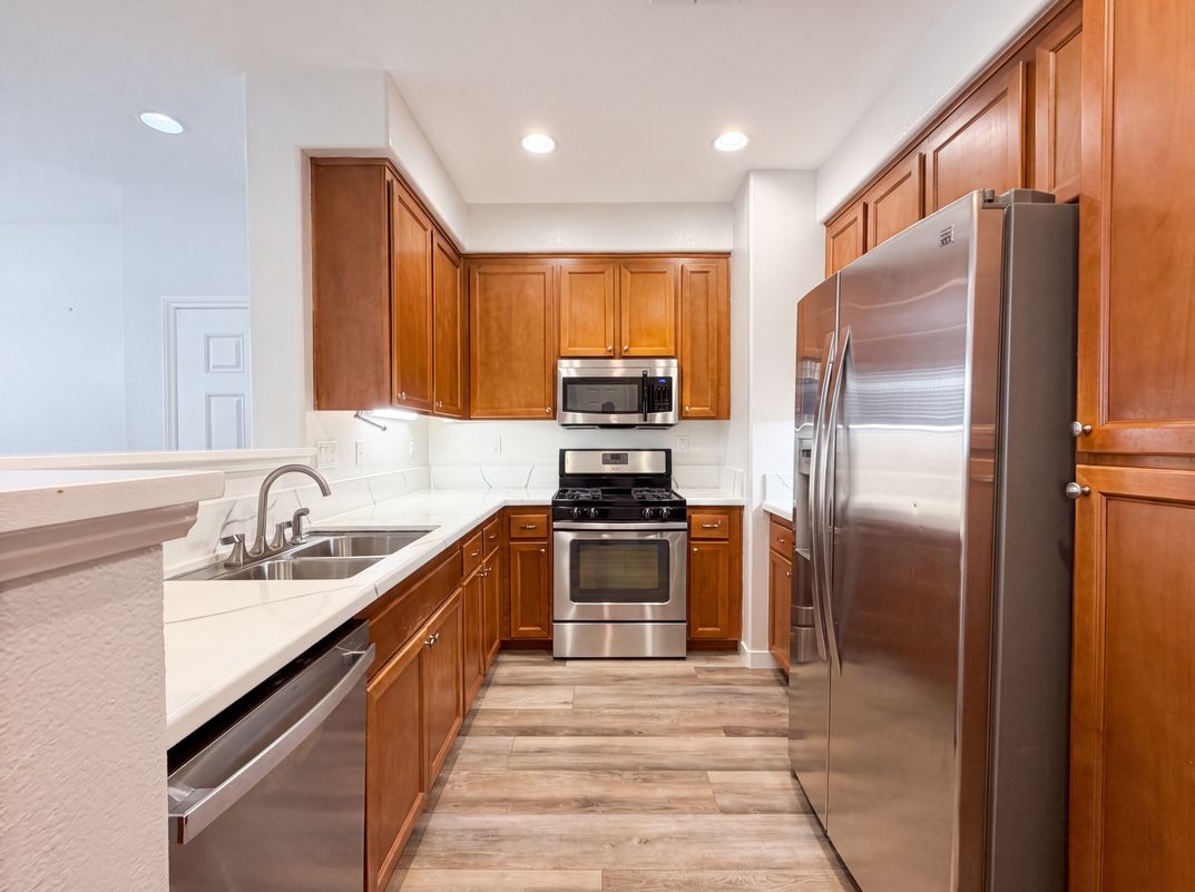 Property photo 2 of 41534 King Palm Ave Unit 6