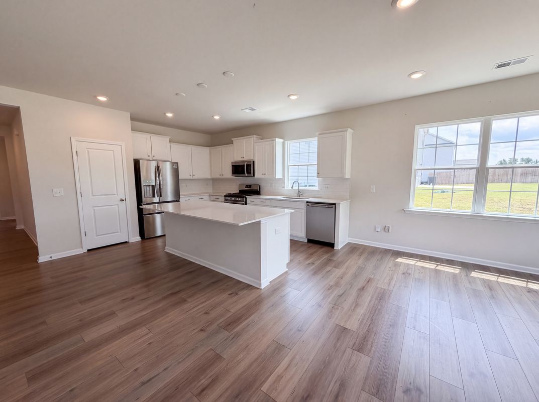 Property photo 2 of 232 Shadowbrook Way