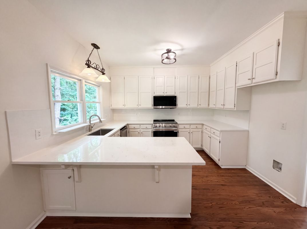Property photo 2 of 5908 Bookbinders Ln