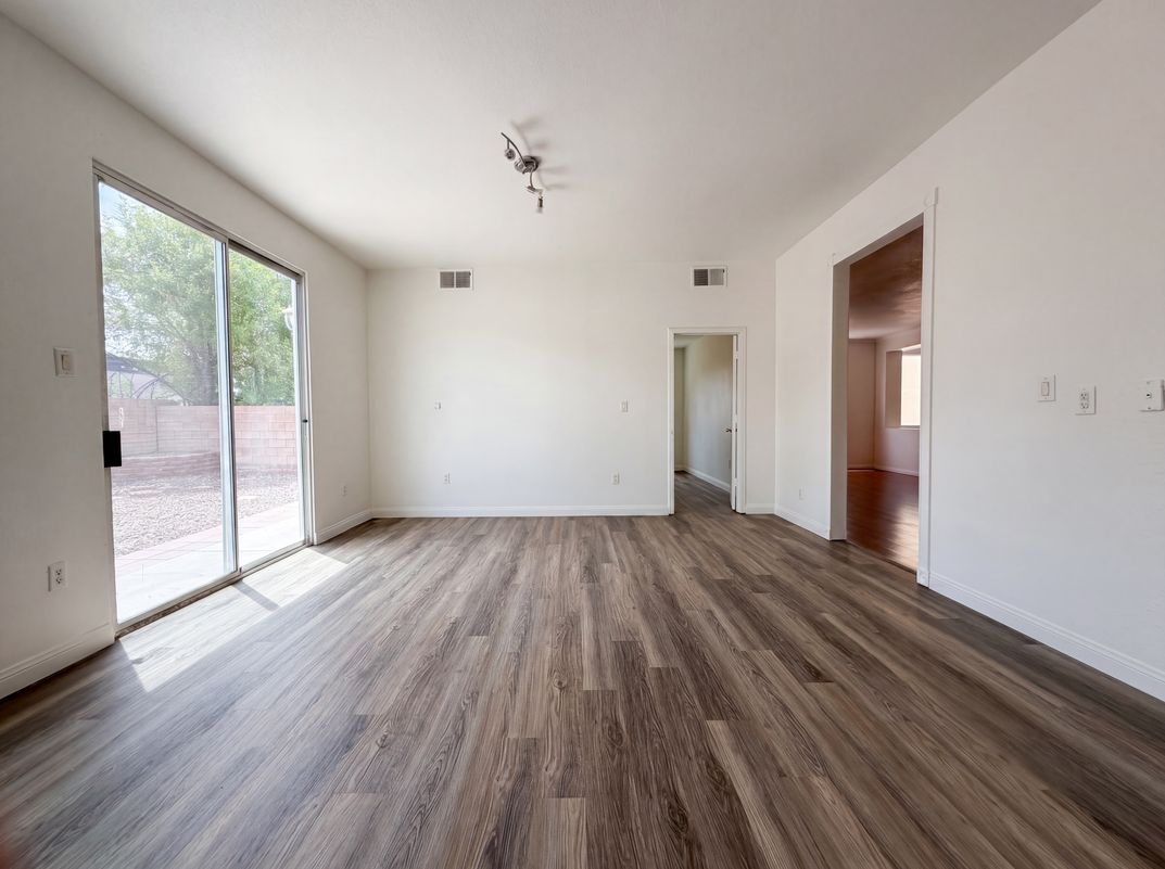 Photo 11 of 32 of 5338 Lindsay Heights St, Las Vegas, NV