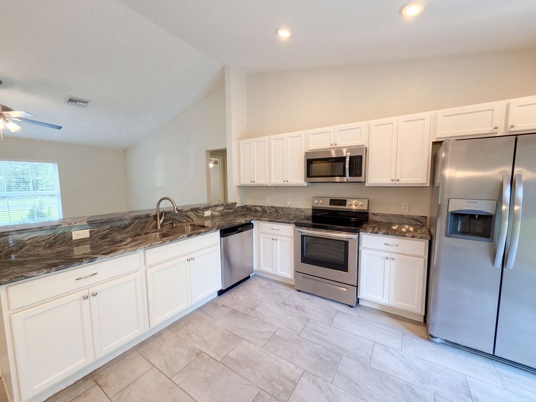 Property photo 2 of 5209 SW 128th Pl