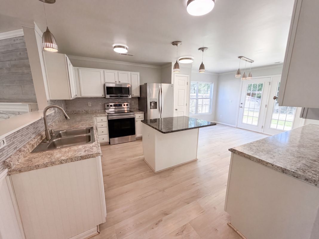 Property photo 2 of 126 Red Pine Dr