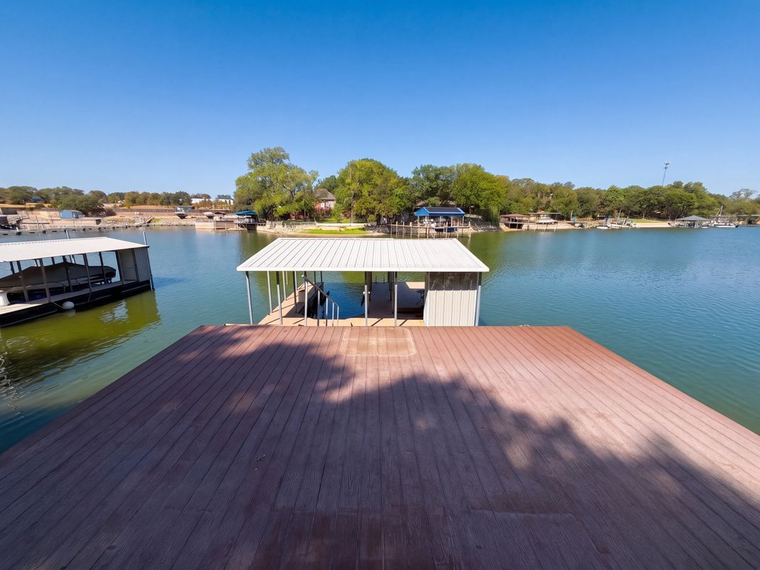 Property photo 2 of 9313 Dosier Cv W