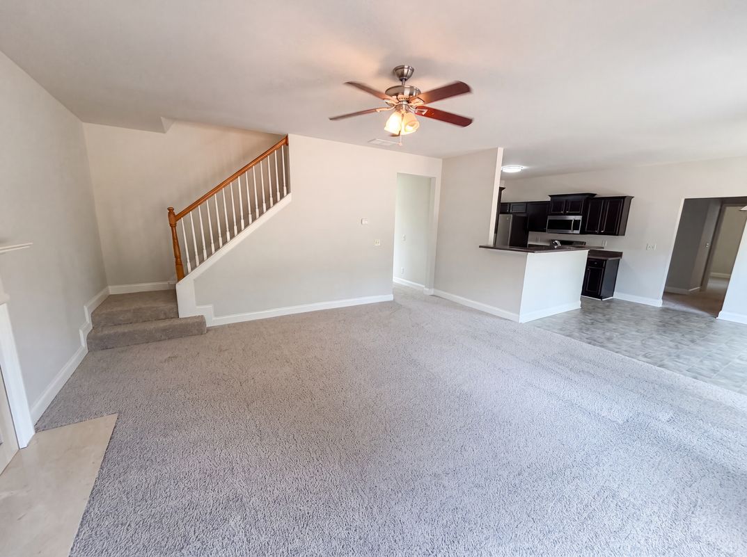 Property photo 3 of 212 Summergate Ln