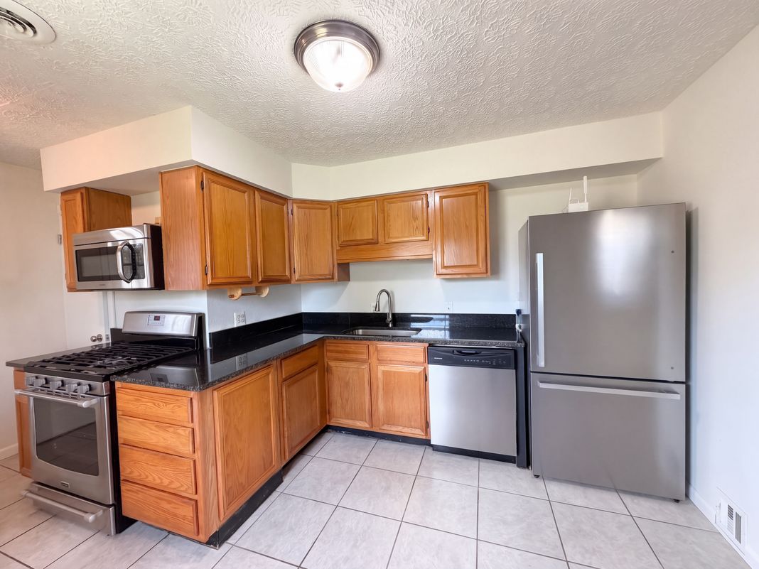 Property photo 2 of 116 Valleyview Dr