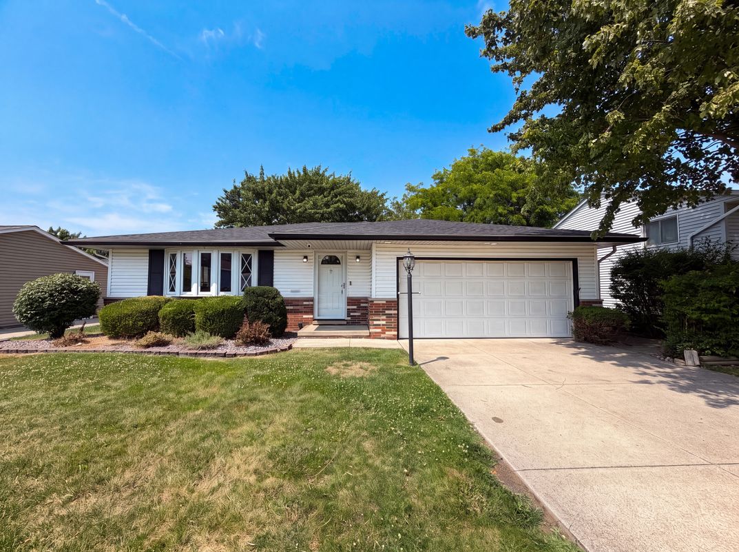 Property photo 1 of 11500 Stormes Dr