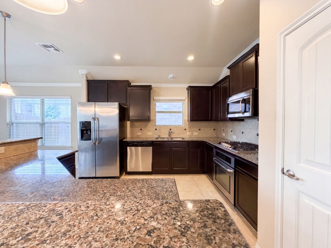 Property photo 2 of 10217 Pear Valley Rd