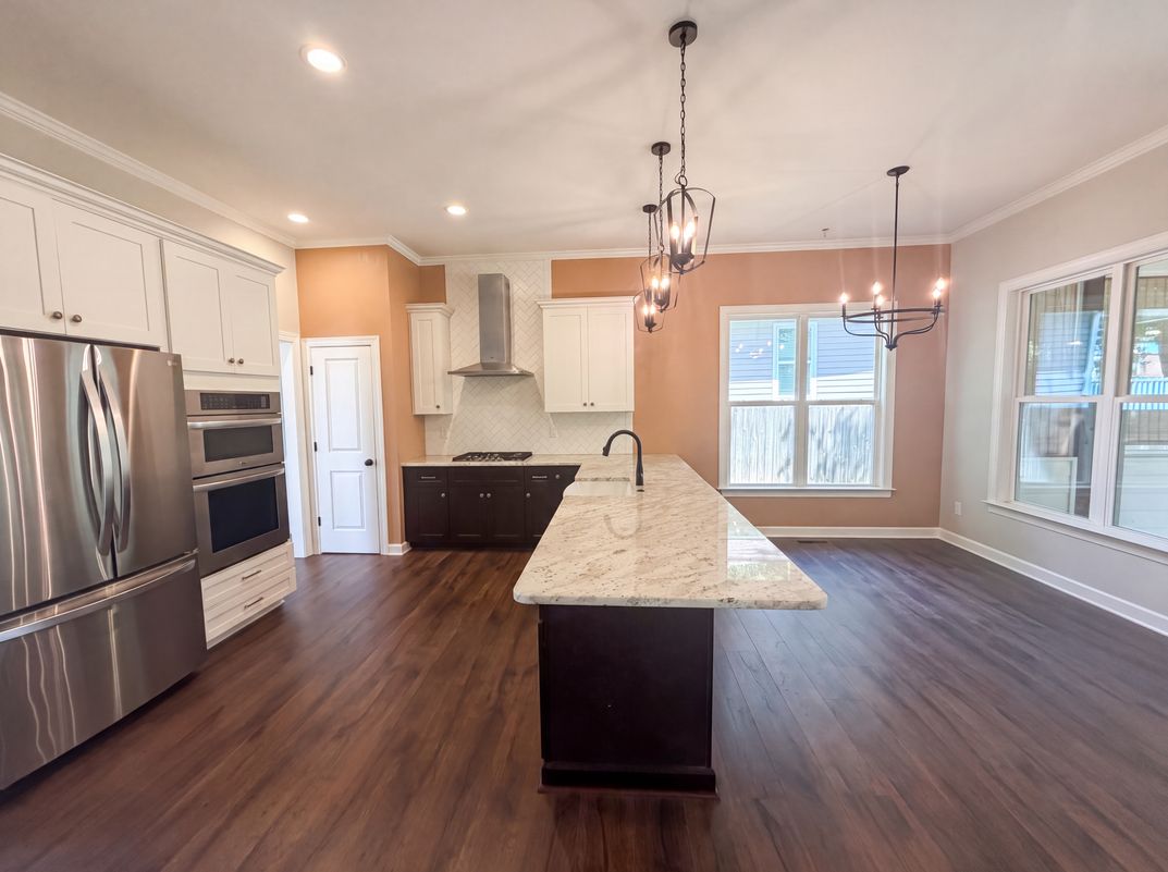 Property photo 3 of 1010 Holloway St