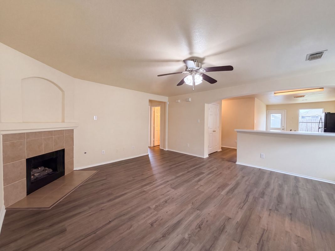 Property photo 3 of 4126 Mt Everest Way