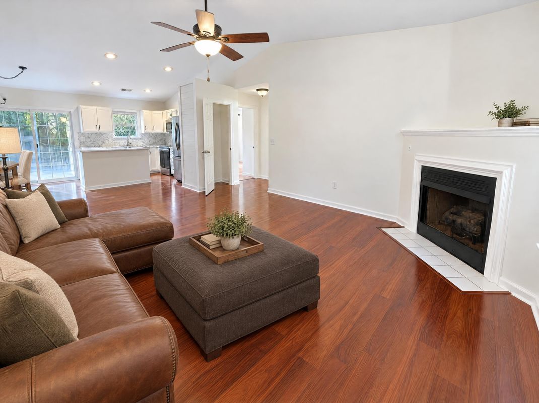 Property photo 3 of 115 Bridgeview Dr