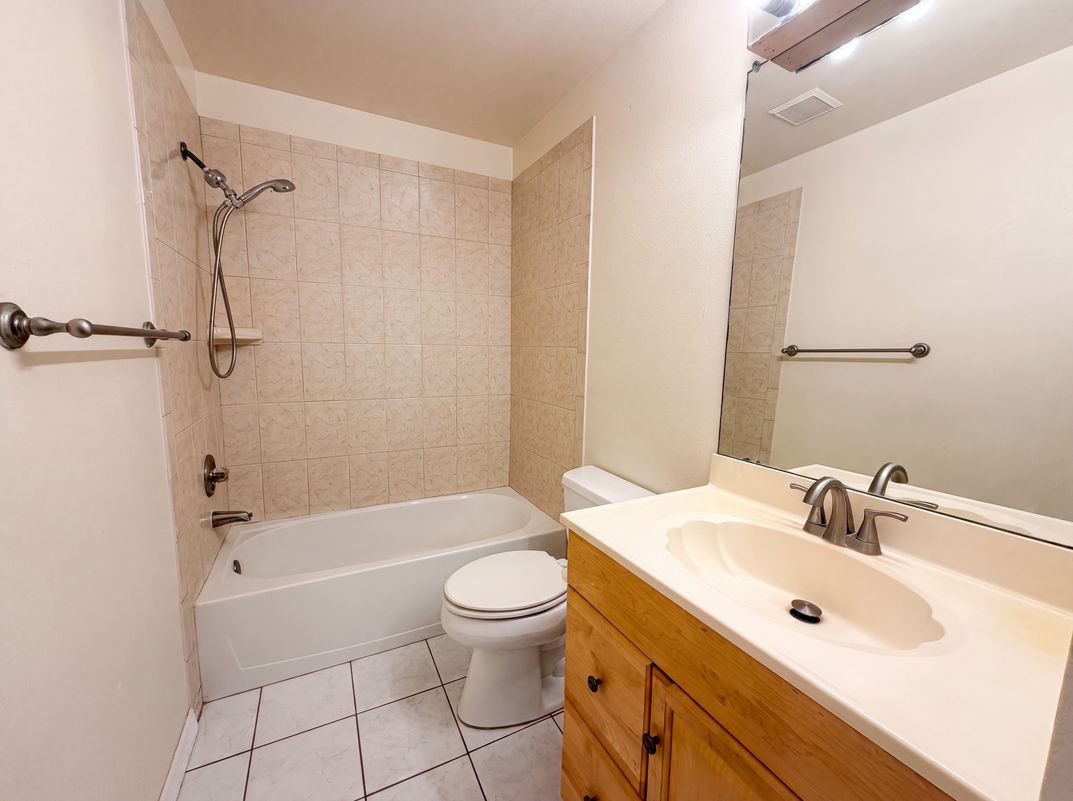 Photo 8 of 17 of 11648 Hidden Hollow Cir, Tampa, FL