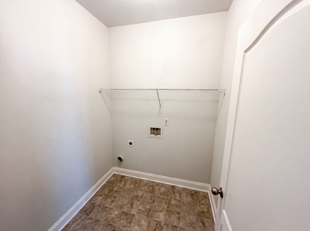 Photo 18 of 23 of 212 Summergate Ln, Villa Rica, GA