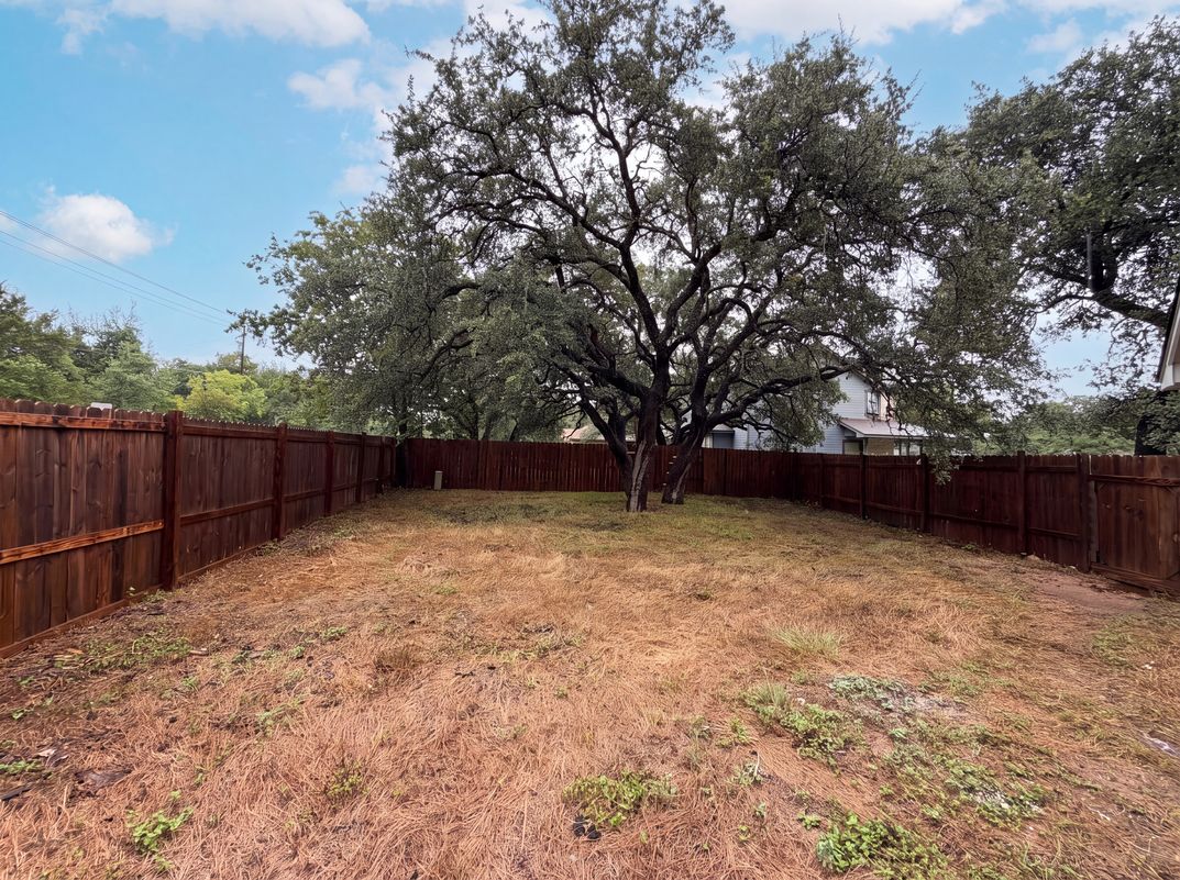 Photo 22 of 24 of 1517 River Oak Dr, Leander, TX