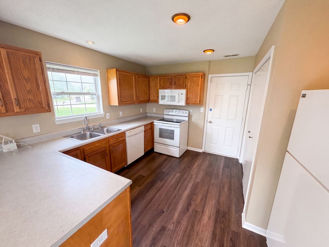 Property photo 2 of 11307 Narrowleaf Dr