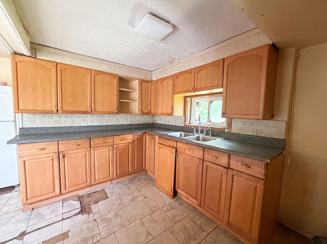 Property photo 2 of 2670 Fern Ave