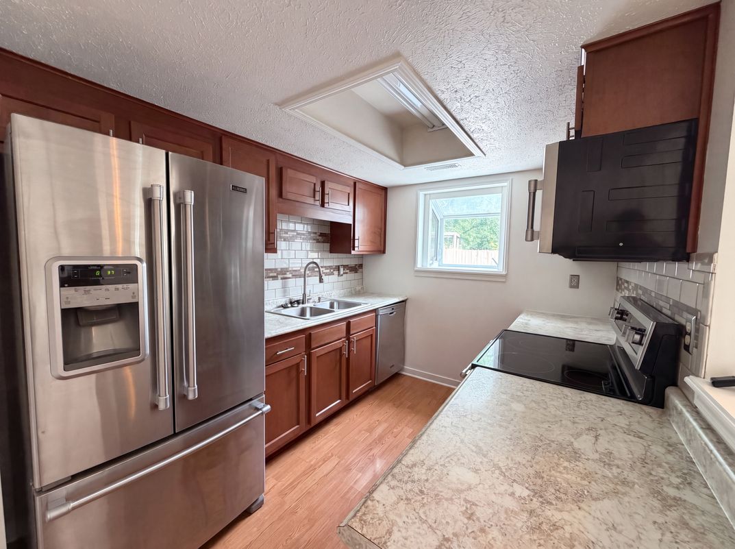 Property photo 2 of 7938 Inverness Dr