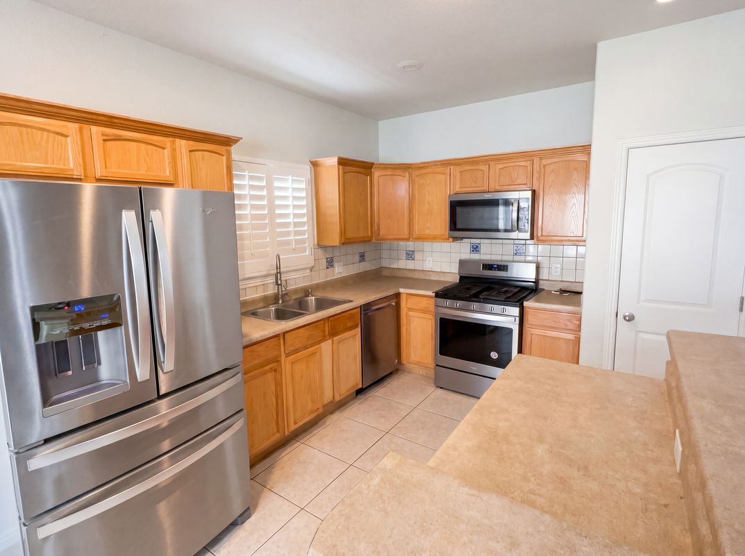 Property photo 2 of 3648 Aja Koren Pl