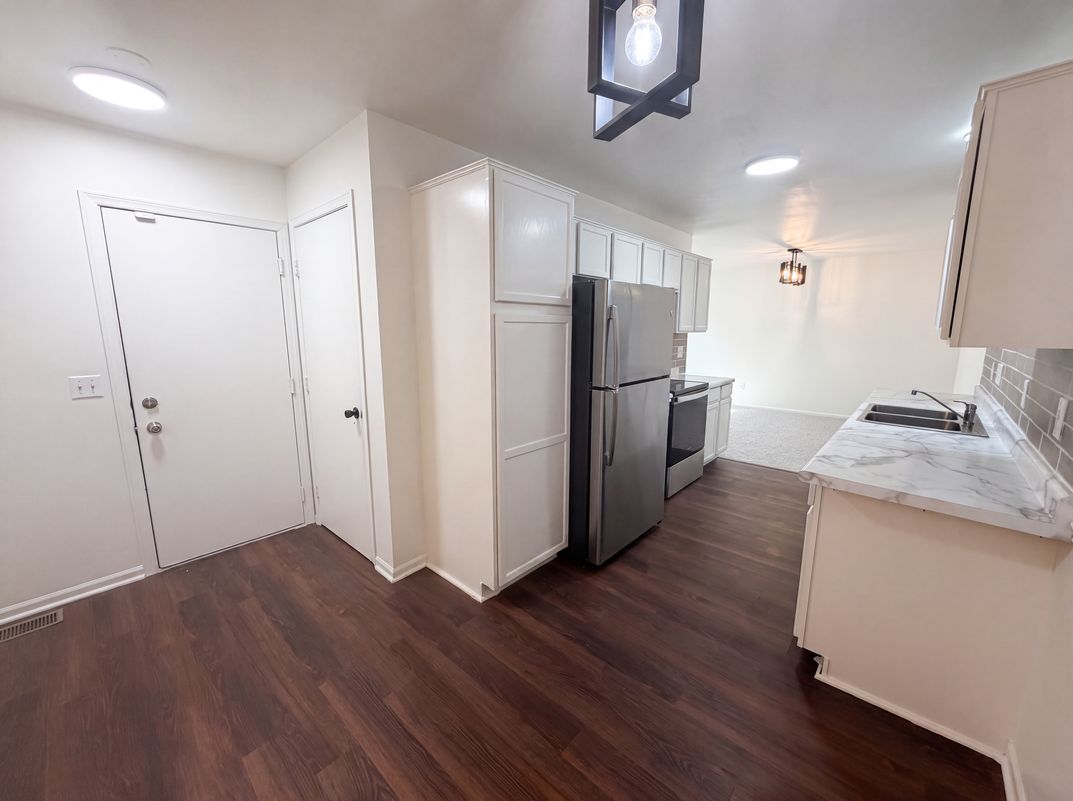 Photo 7 of 21 of 14210 Xenon St NW, Ramsey, MN