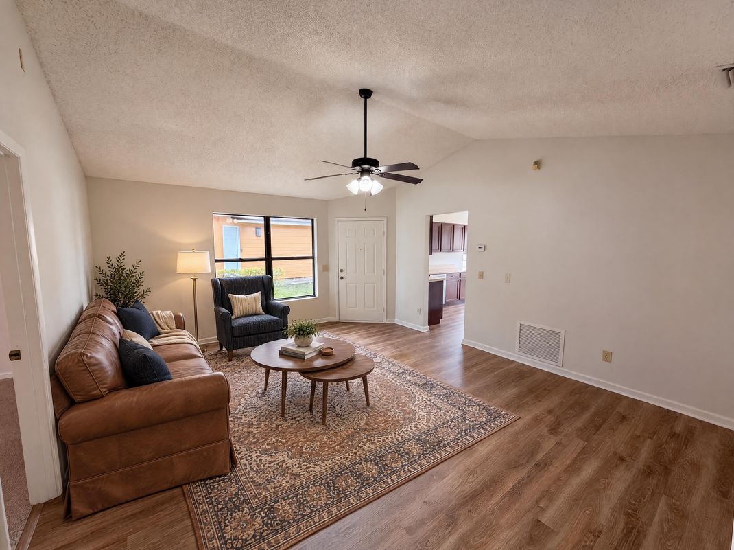 Property photo 3 of 10033 Creekwater Blvd